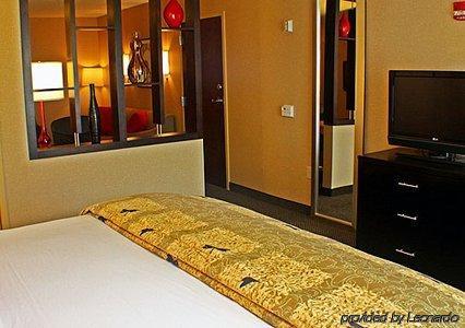 Doubletree By Hilton Airport Oklahoma City